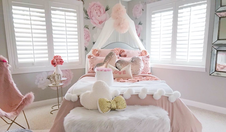 Plantation shutters can add some charm to your children’s bedroom. Plantation shutters in a girls bedroom